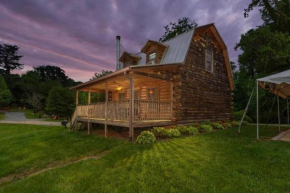Gorgeous Mountain View Cabin on 12 Acres